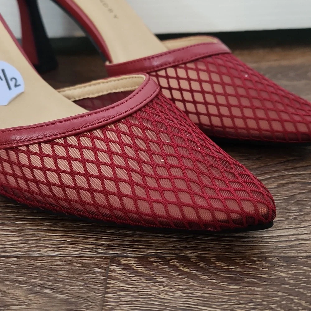 NEW Chinese Laundry Pointed Mesh Toe Ankle Strap Red Heels, size 8.5